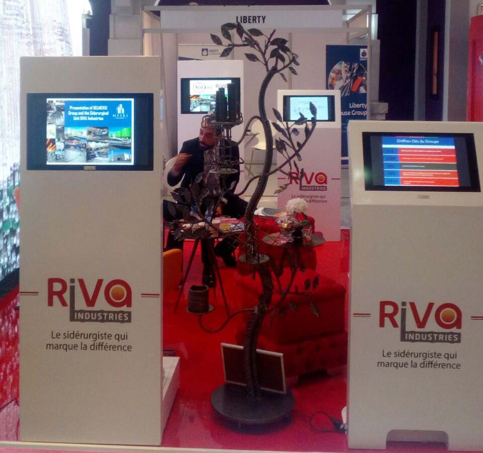 borne digitale d'informations pour Riva Industries